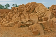 amazing_sand_sculptures_12.jpg